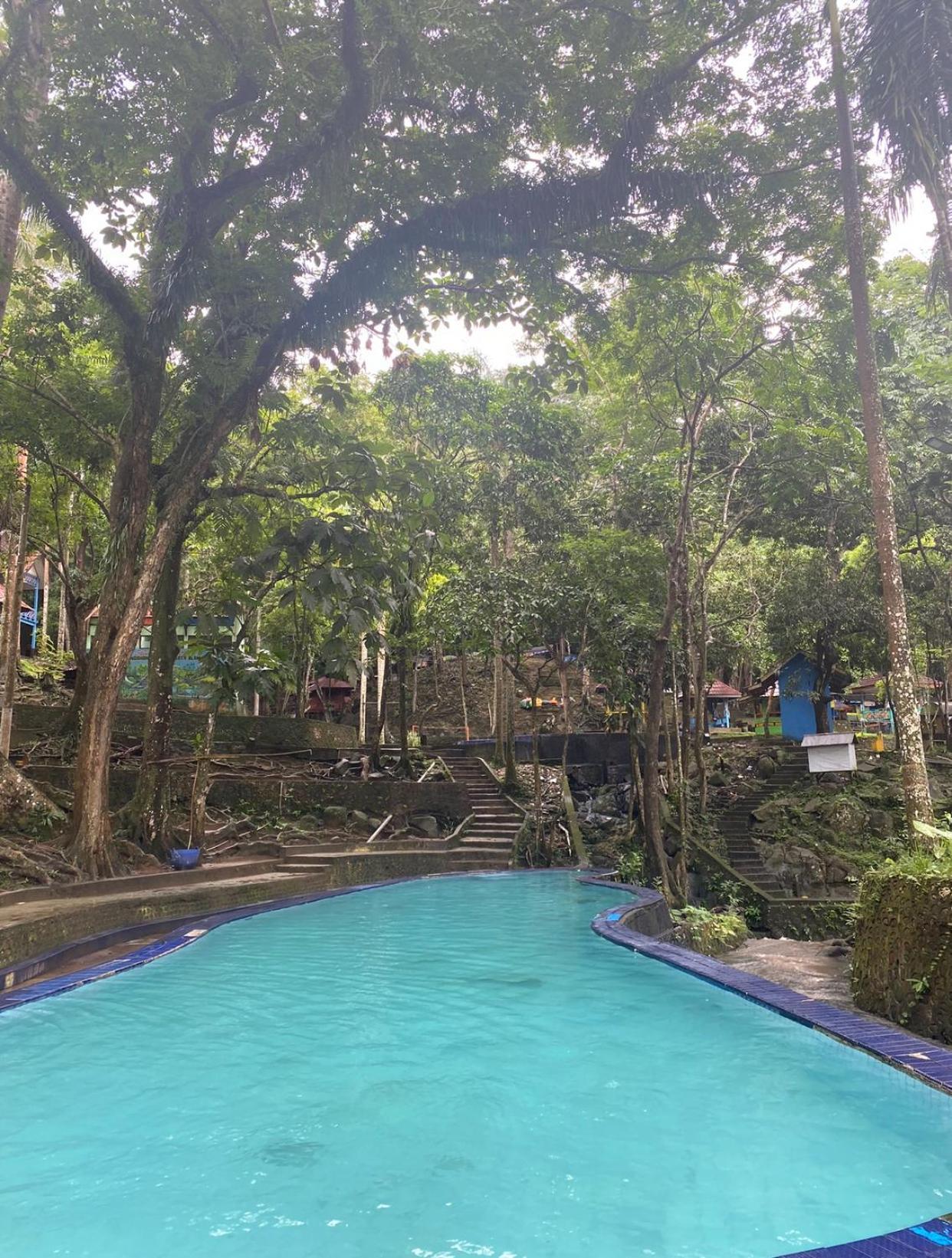 Hakata Lejja Near Natural Hot Spring Batu-Batu Exterior photo